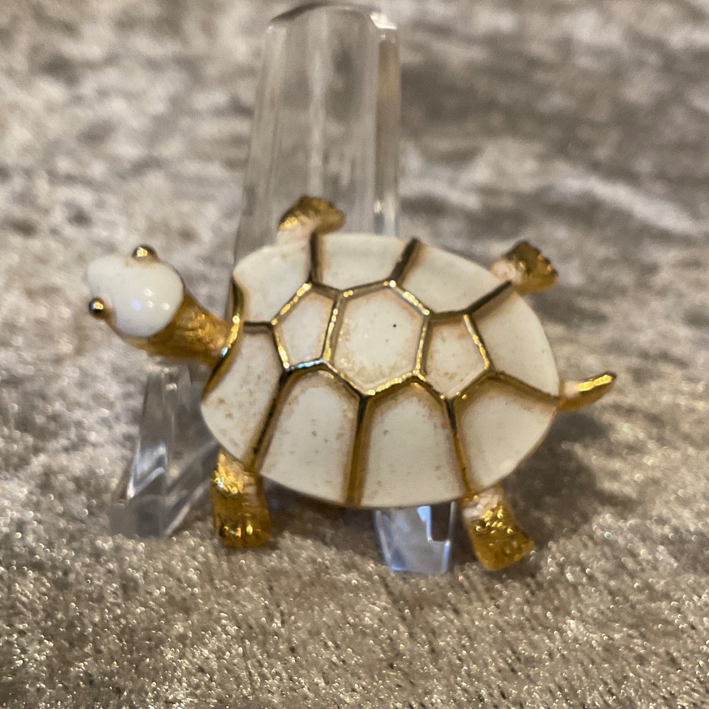 Vintage JJ Jonette White and Gold Turtle Pin